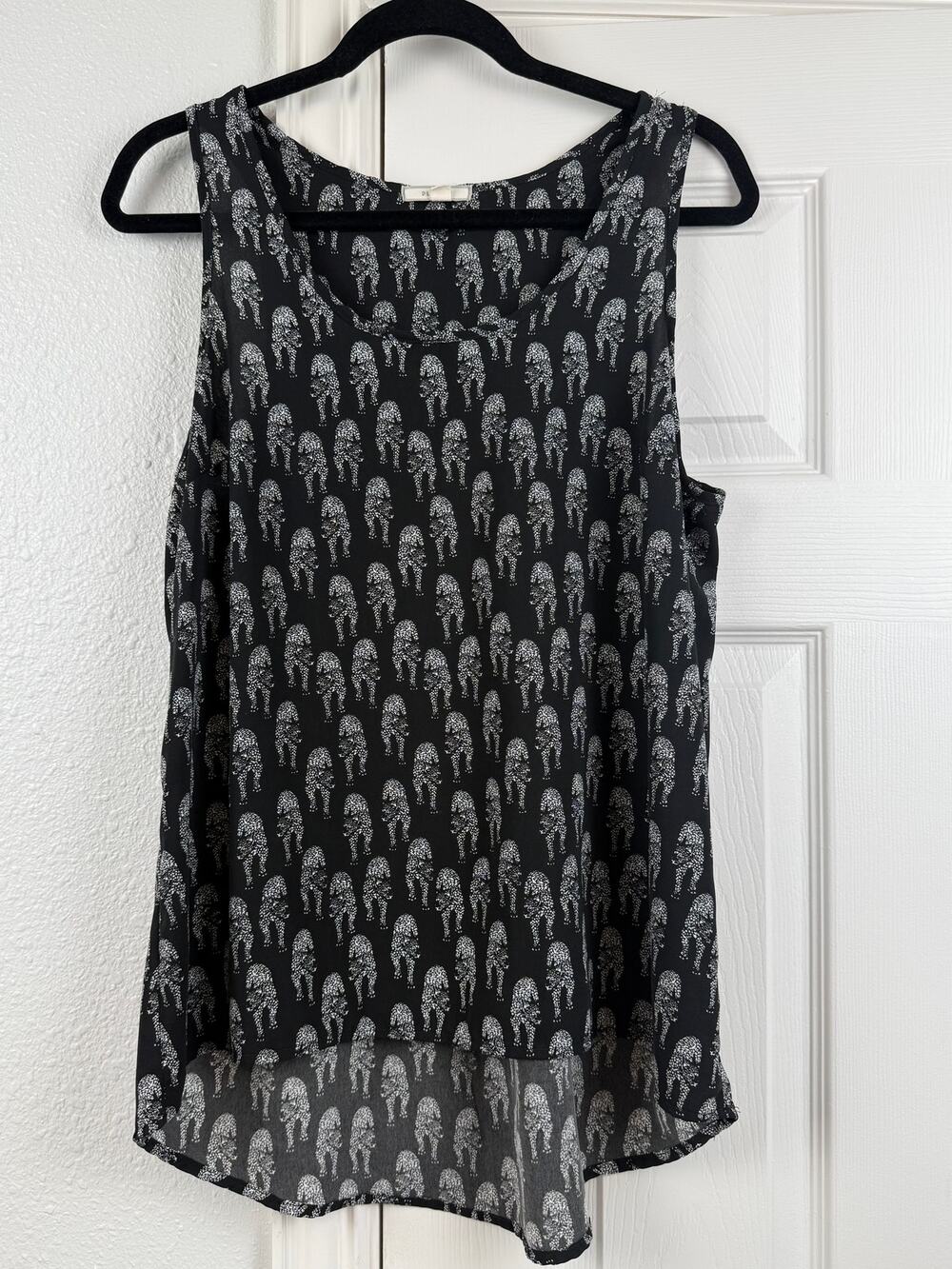 Pleione Cougar Print Sleeveless Blouse Womens Medium Black Sheer Top
